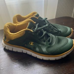 Champion Sport Comfort shoes,men’s sz 7 1/2. Used,good condition. Green/yellow.